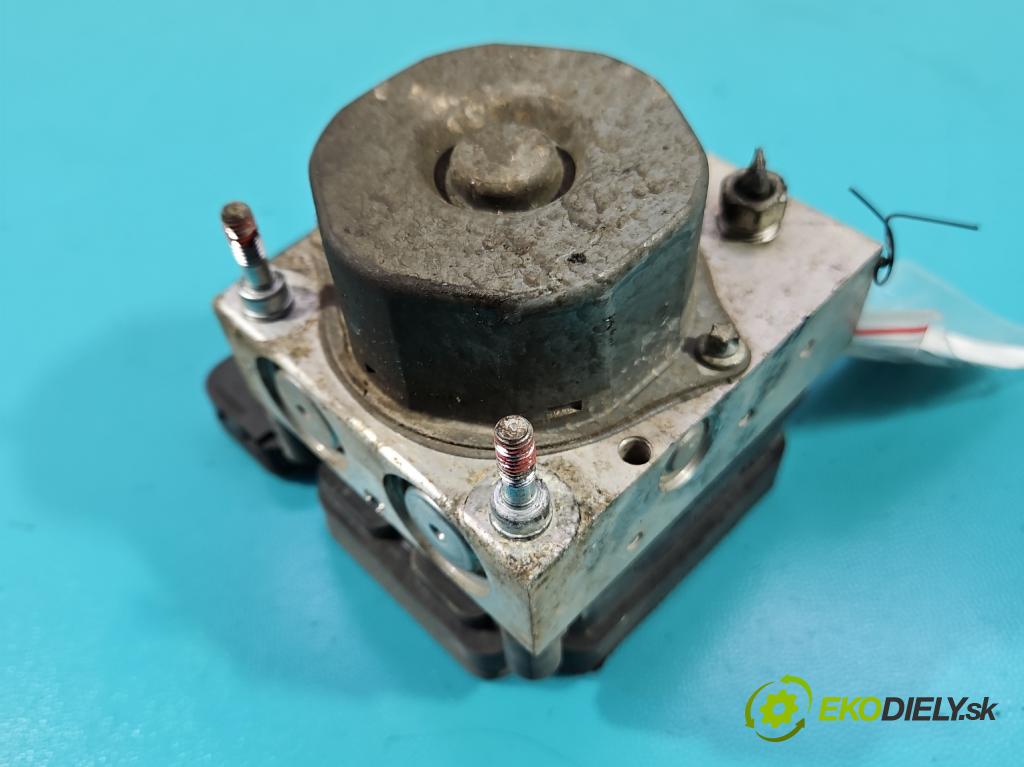 Toyota Auris II 2012-2018 1.4 D4D 90 HP manual 66 kW 1364 cm3 5- čerpadlo abs 2265106455 (Pumpa ABS)