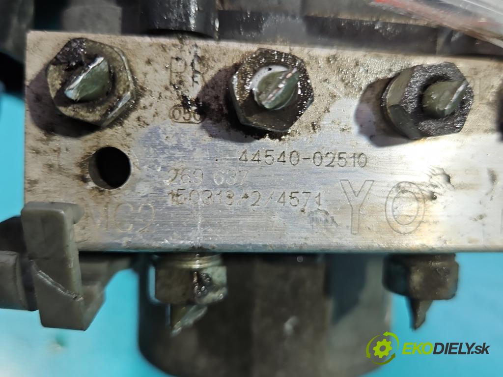 Toyota Auris II 2012-2018 1.4 D4D 90 HP manual 66 kW 1364 cm3 5- čerpadlo abs 2265106455 (Pumpa ABS)