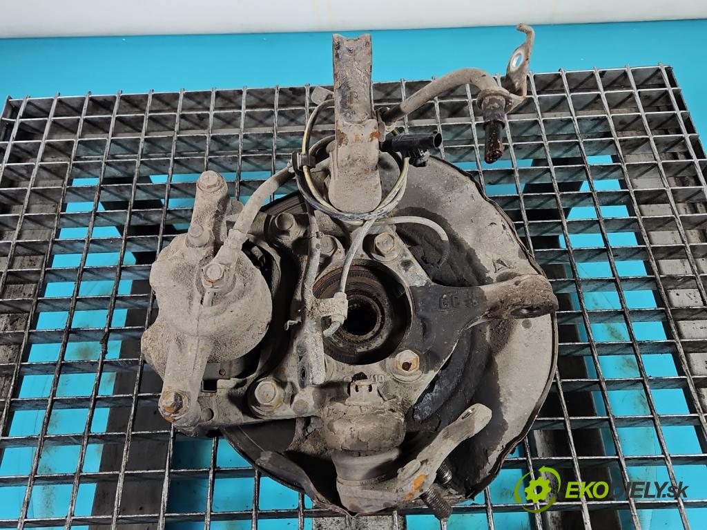 Toyota Auris II 2012-2018 1.4 D4D 90 HP manual 66 kW 1364 cm3 5- náboj pravé  (Náboj)