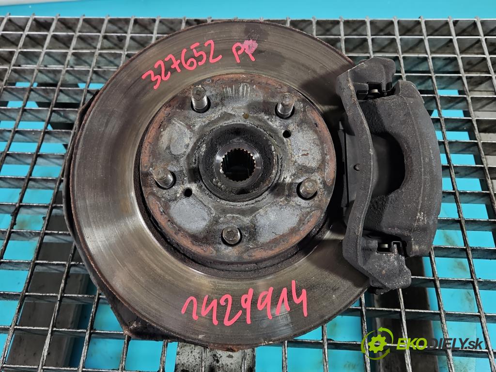 Toyota Auris II 2012-2018 1.4 D4D 90 HP manual 66 kW 1364 cm3 5- náboj pravé  (Náboj)