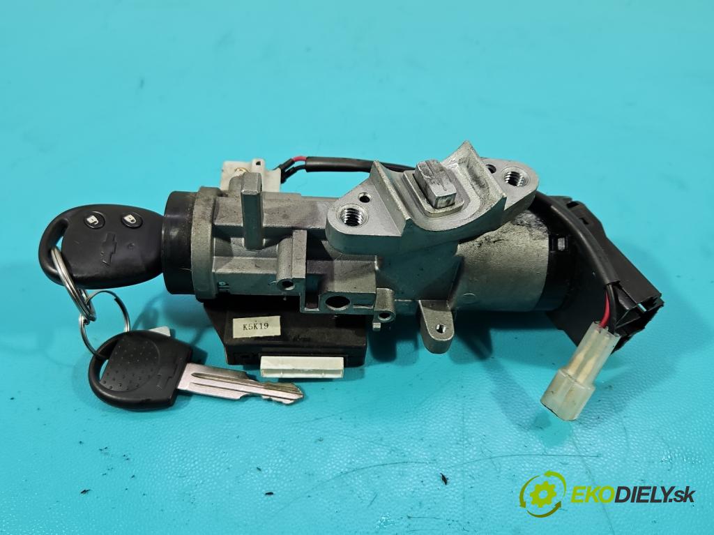 Chevrolet Aveo T200 2003-2008 1,2.0 8V 72 HP manual 53 kW 1150 cm3 5- Spínačka 96540559 (Spínacie skrinky a kľúče)