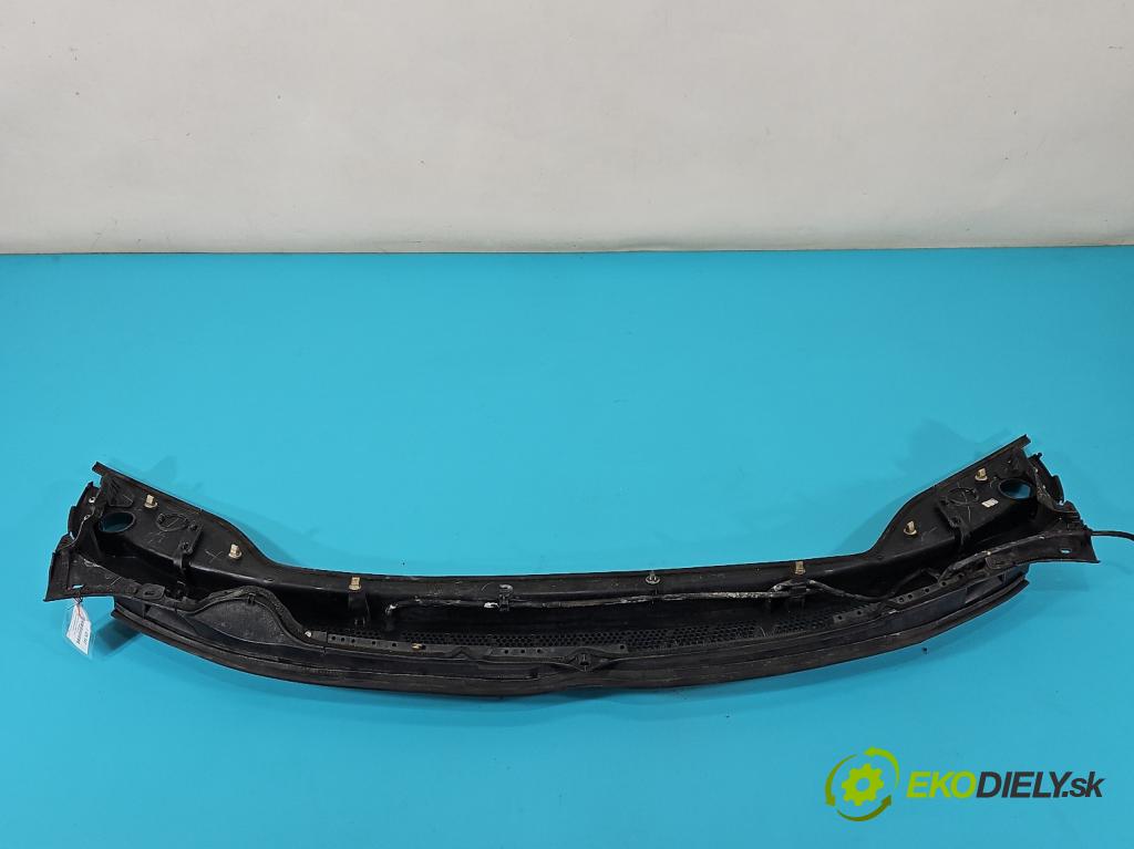 Honda Civic VIII 2006-2011 1.8 16V 140 HP manual 103 kW 1799 cm3 4- torpédo  (Torpédo (plast pod čelným sklom))