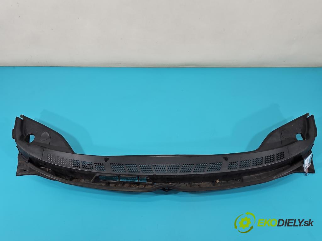 Honda Civic VIII 2006-2011 1.8 16V 140 HP manual 103 kW 1799 cm3 4- torpédo  (Torpédo (plast pod čelným sklom))