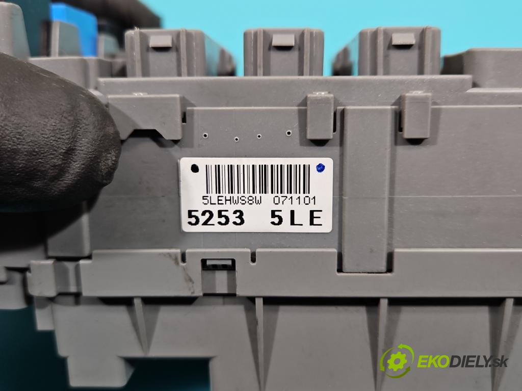 Honda Civic VIII 2006-2011 1.8 16V 140 HP manual 103 kW 1799 cm3 4- riadiaca jednotka ostatné 5LE