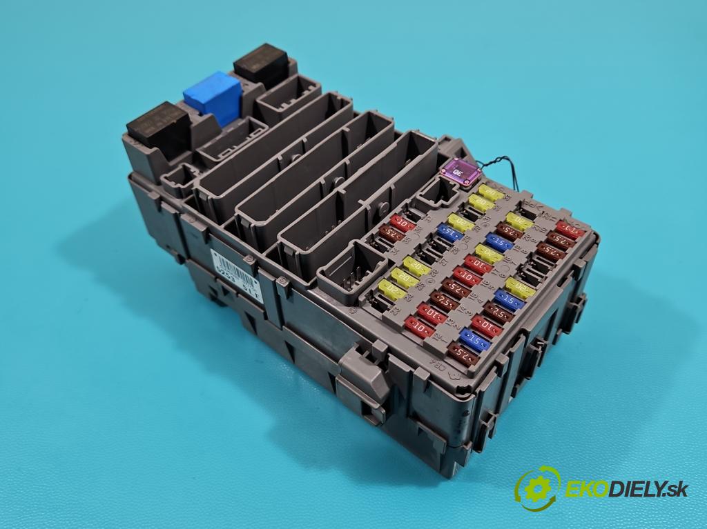 Honda Civic VIII 2006-2011 1.8 16V 140 HP manual 103 kW 1799 cm3 4- riadiaca jednotka ostatné 5LE