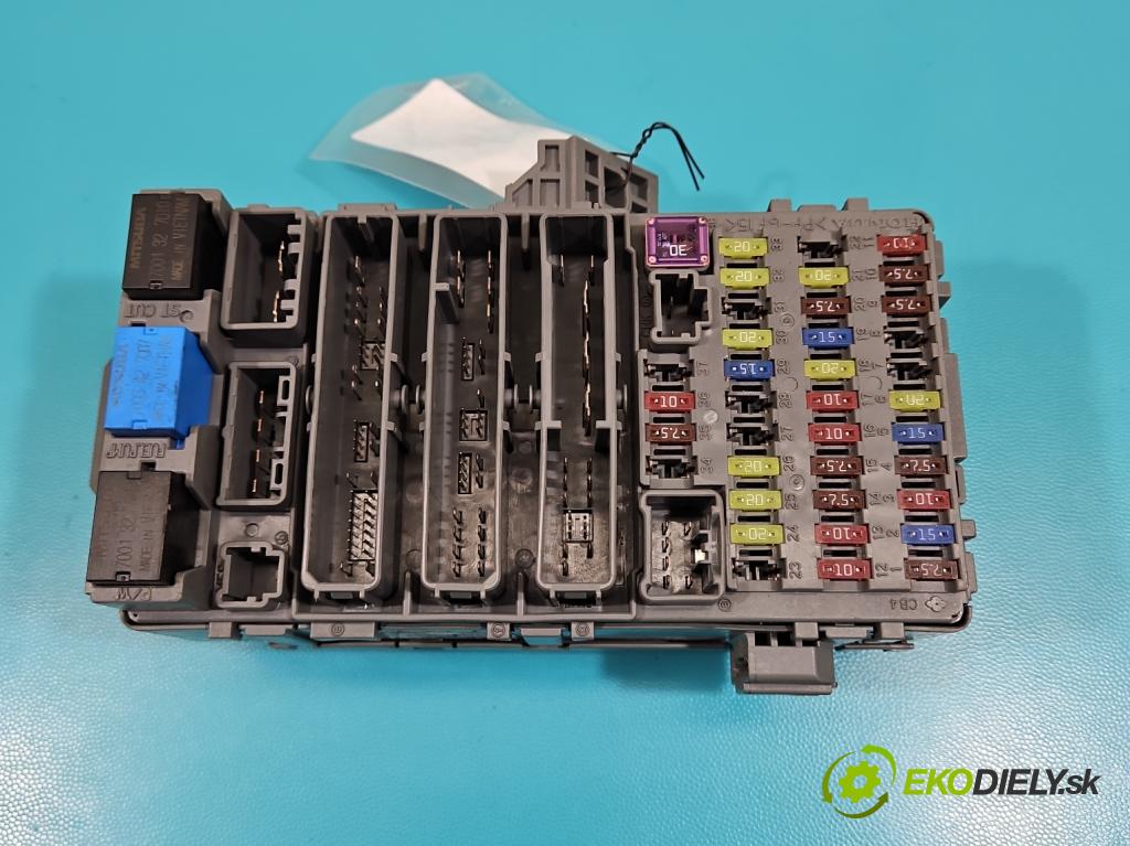 Honda Civic VIII 2006-2011 1.8 16V 140 HP manual 103 kW 1799 cm3 4- riadiaca jednotka ostatné 5LE