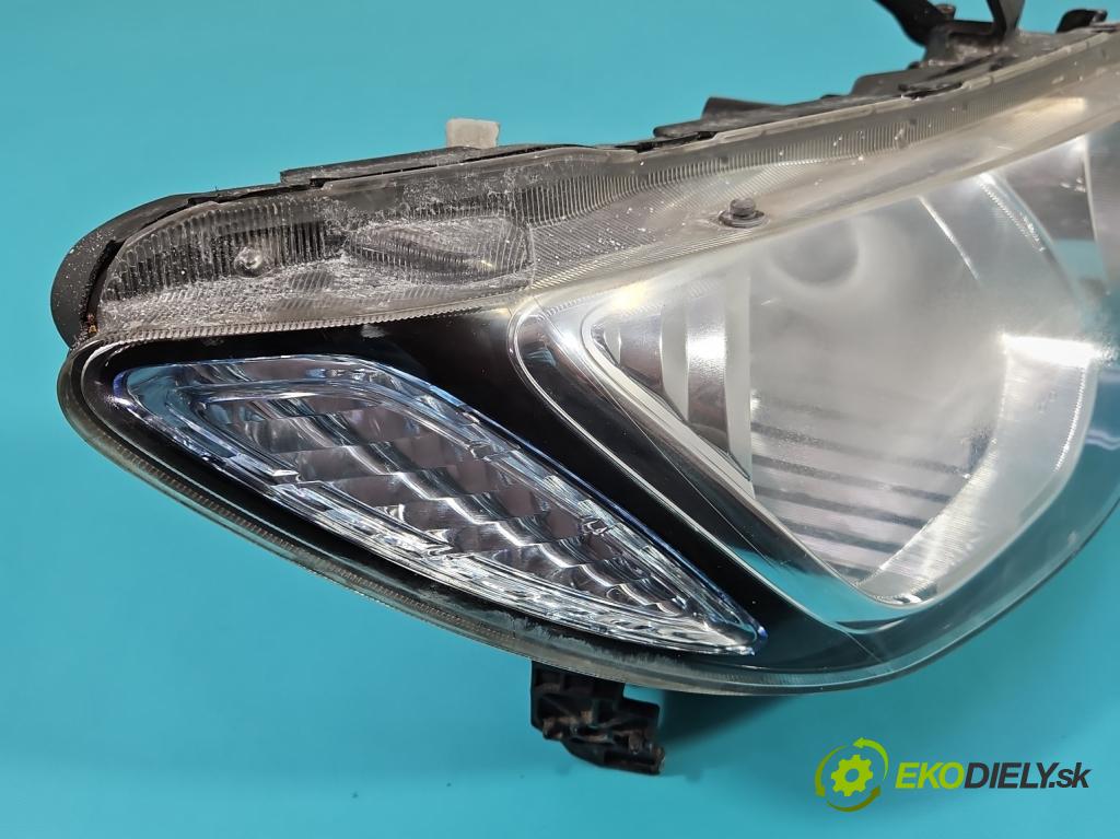 Honda Civic VIII 2006-2011 1.8 16V 140 HP manual 103 kW 1799 cm3 4- Reflektor: pravý  (Pravé)