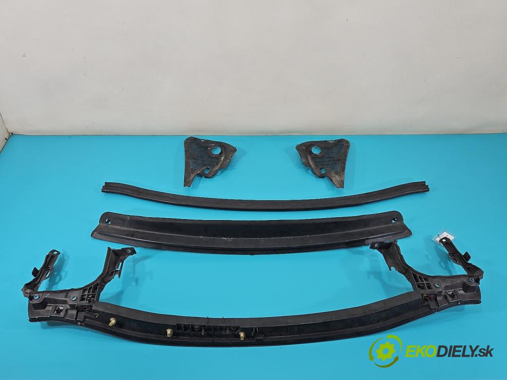 Renault Scenic III 2009-2016 1.6 dci 131 HP manual 96 kW 1598 cm3 5- torpédo  (Torpédo (plast pod čelným sklom))