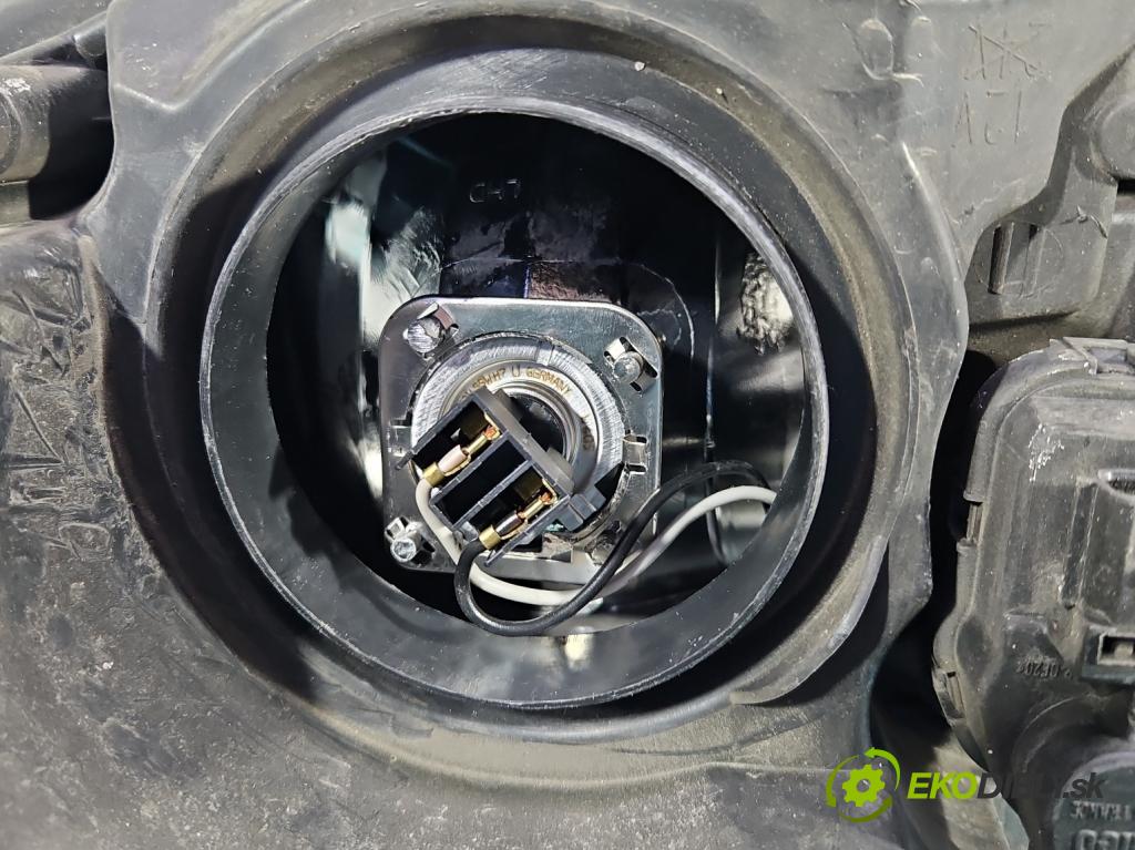 Renault Scenic III 2009-2016 1.6 dci 131 HP manual 96 kW 1598 cm3 5- Reflektor: pravý  (Svetlo predné pravé)