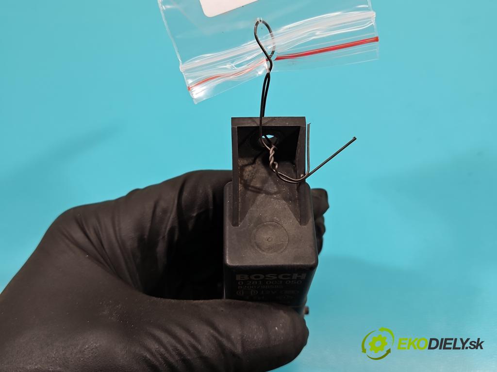 Renault Scenic III 2009-2016 1.6 dci 131 HP manual 96 kW 1598 cm3 5- Relé: svíčky: zařicích: 0281003050 (Relé)