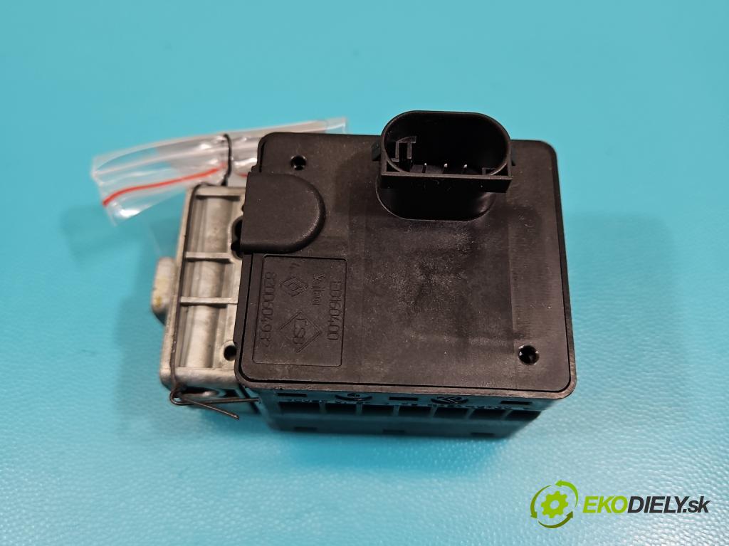 Renault Scenic III 2009-2016 1.6 dci 131 HP manual 96 kW 1598 cm3 5- Blokáda: řízení:  (Ostatné)