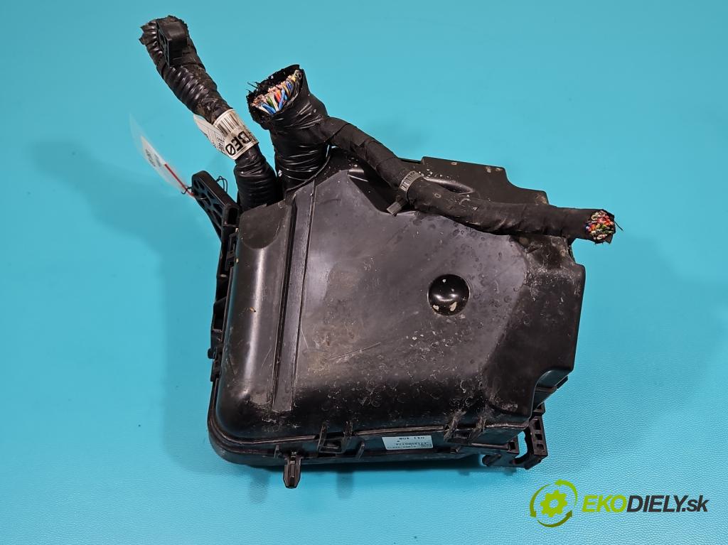 Kia Ceed II 2012-2018 1.6 GDI 135 hp manual 99 kW 1591 cm3 5- skříňka pojistková 91950-3X510 (Pojistkové skříňky)