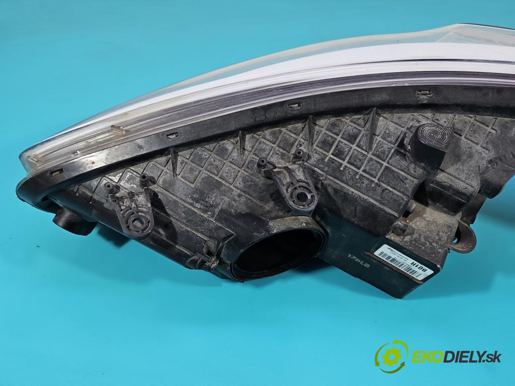 Kia Ceed II 2012-2018 1.6 GDI 135 HP manual 99 kW 1591 cm3 5- Reflektor: pravý 92102-A2010 (Pravé)