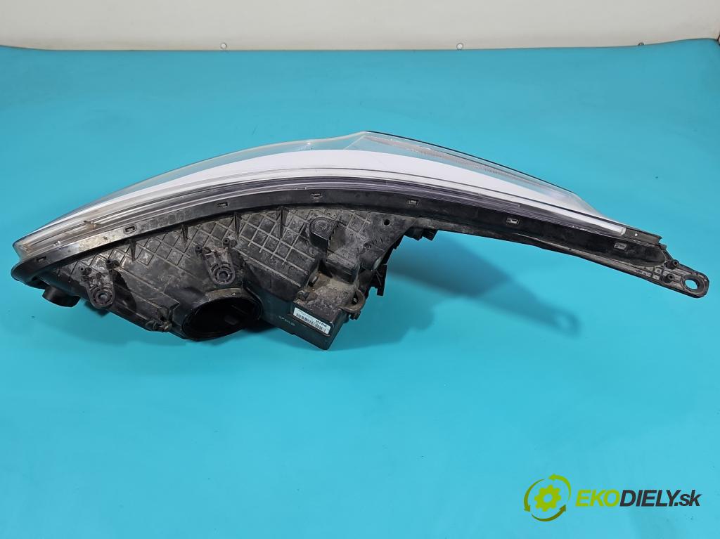 Kia Ceed II 2012-2018 1.6 GDI 135 HP manual 99 kW 1591 cm3 5- Reflektor: pravý 92102-A2010 (Pravé)