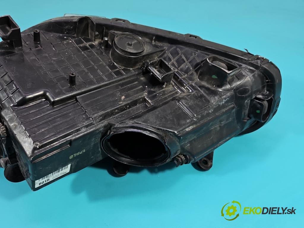 Kia Ceed II 2012-2018 1.6 GDI 135 HP manual 99 kW 1591 cm3 5- Reflektor: pravý 92102-A2010 (Pravé)