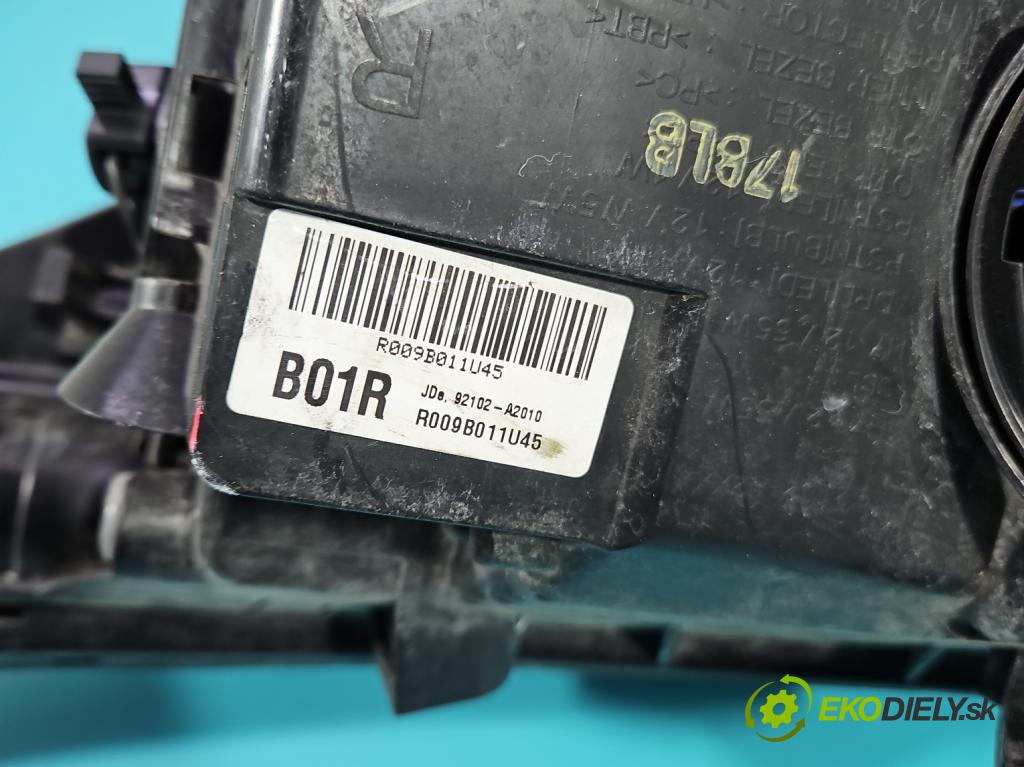 Kia Ceed II 2012-2018 1.6 GDI 135 HP manual 99 kW 1591 cm3 5- Reflektor: pravý 92102-A2010 (Pravé)