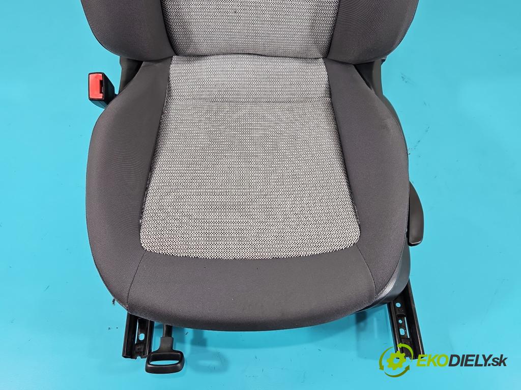 Seat Ibiza IV 6J 2008-2017 1.6 16V 105 HP automatic 77 kW 1598 cm3 5- Sedačka ľavý  (Sedačka, sedadlo)