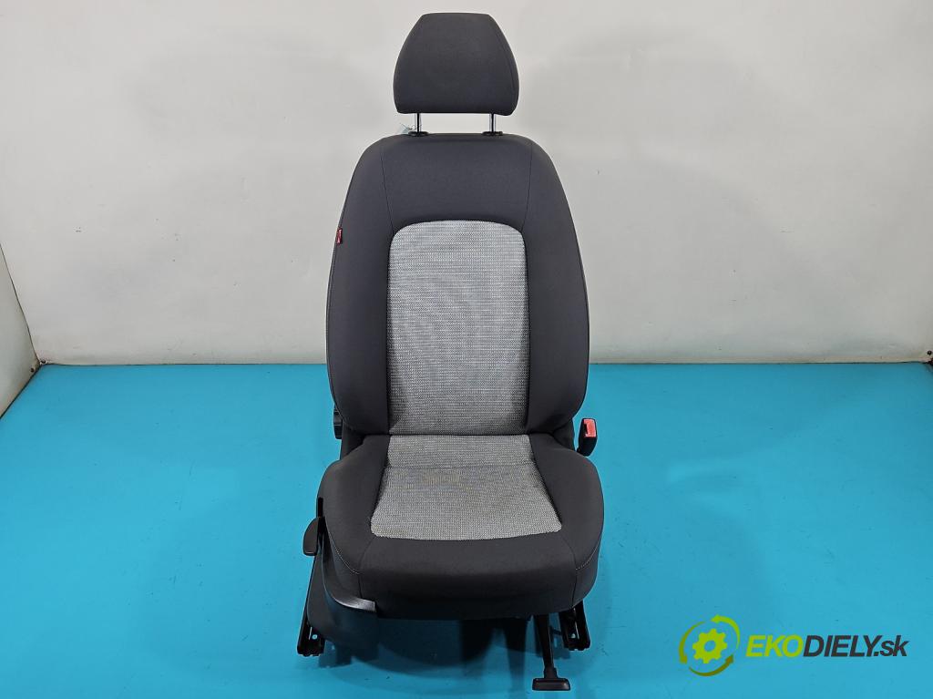 Seat Ibiza IV 6J 2008-2017 1.6 16V 105 HP automatic 77 kW 1598 cm3 5- Sedačka pravý  (Sedačka, sedadlo)