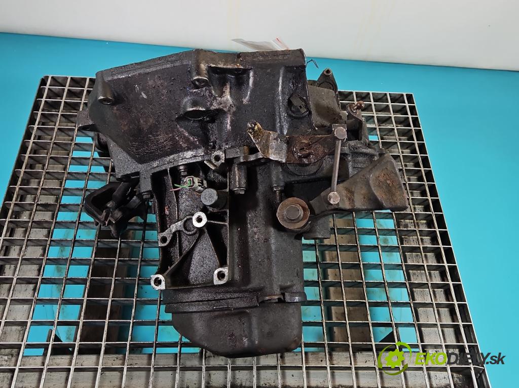 Citroen C2 1.4 hdi 73 HP manual 54 kW 1360 cm3 3- prevodovka stupeň,rýchlosť manual 20CQ53