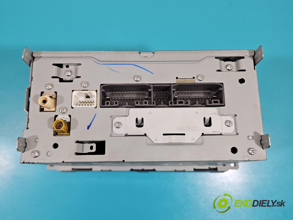 Dodge Caravan V 2007-2020 3.6 V6 automatic 211 kW 3605 cm3 5- Radio originál P68368206AA