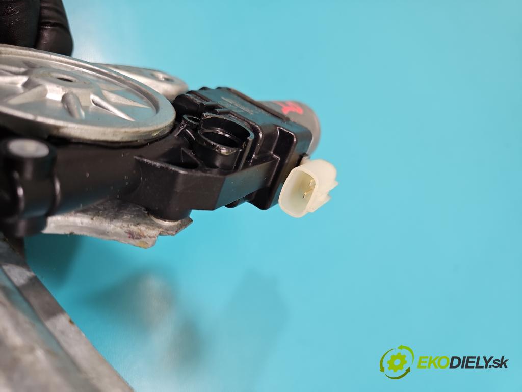 Suzuki Vitara II 2015- 1.6 16V 120 HP automatic 88 kW 1586 cm3 5- mechanizmus okna zadné pravý 83530-61M00