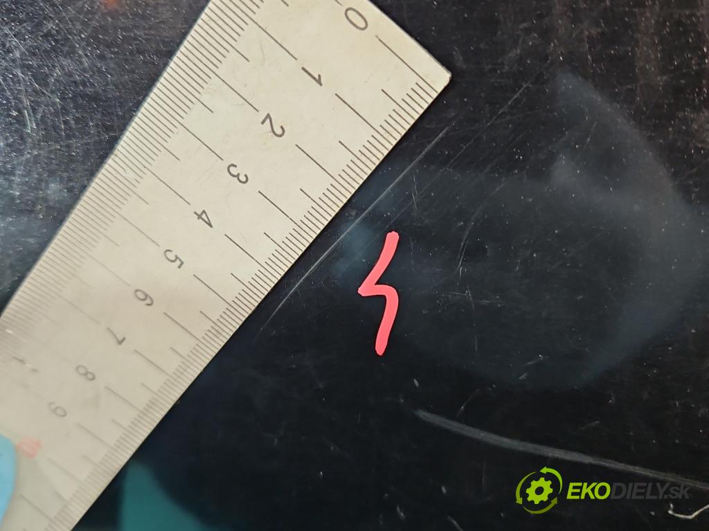 Vw Touran I 2003-2015 2.0 tdi 136hp manual 100 kW 1968 cm3 5- zadní kufrové dveře  (Zadní kapoty)