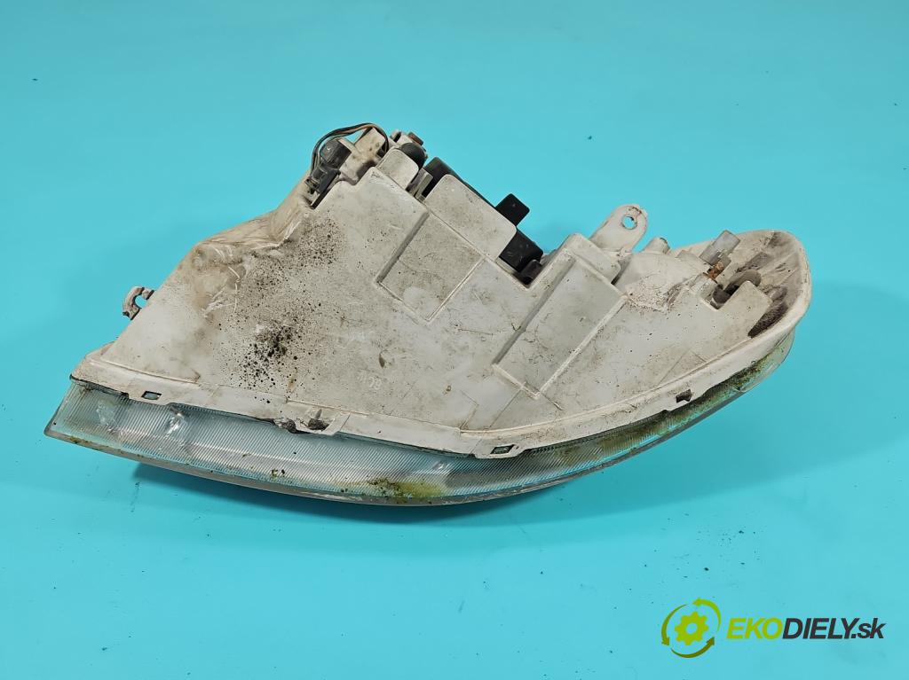 Chevrolet Aveo T250 2006-2011 1,2.0 8V 72 HP manual 53 kW 1150 cm3 4- Reflektor: pravý  (Svetlo predné pravé)