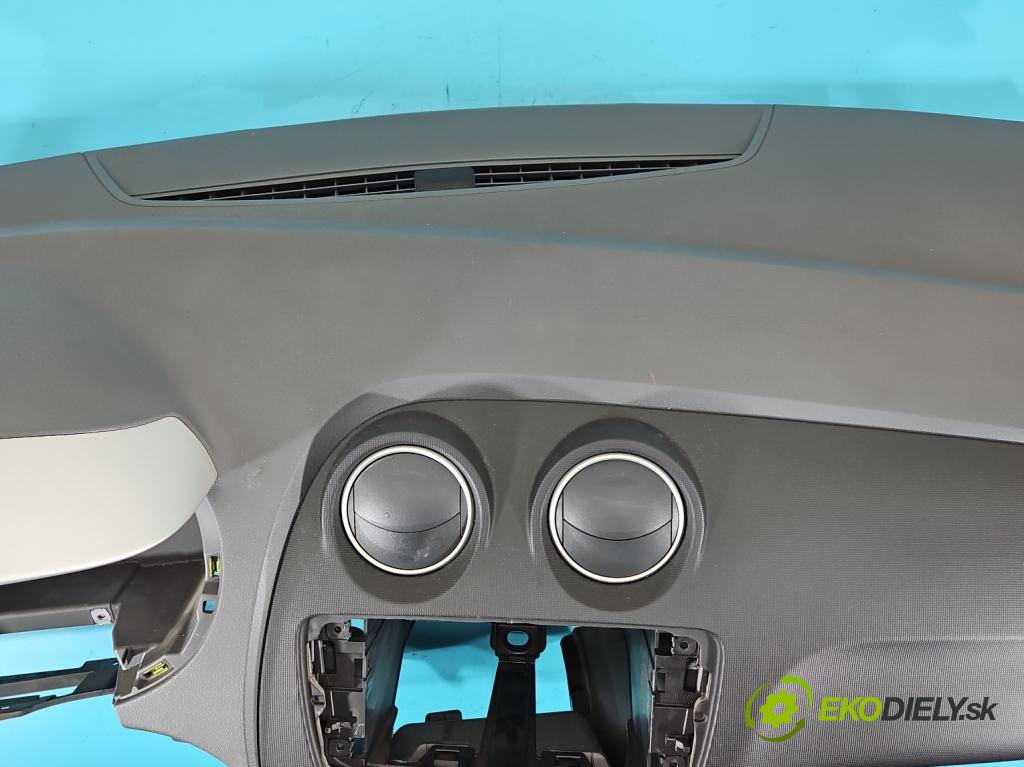 Seat Ibiza IV 6J 2008-2017 1.6 16V 105 HP automatic 77 kW 1598 cm3 5- kokpit,pristrojová doska rozdeľovacia