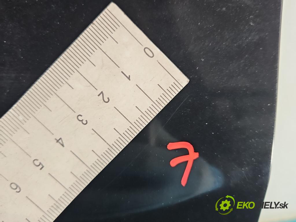 Suzuki Vitara II 2015- 1.6 16V 120 hp automatic 88 kW 1586 cm3 5- dveře zadní levé  (Klika dveří ostatní)