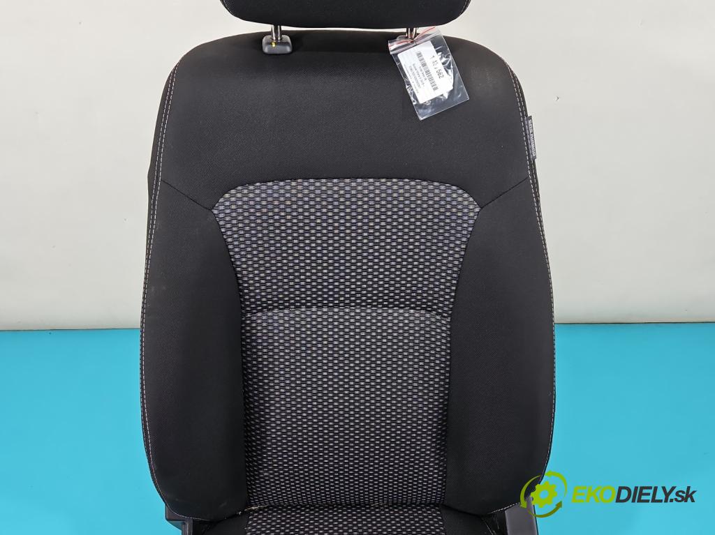 Suzuki Vitara II 2015- 1.6 16V 120 HP automatic 88 kW 1586 cm3 5- Sedačka ľavý  (Sedačka, sedadlo)