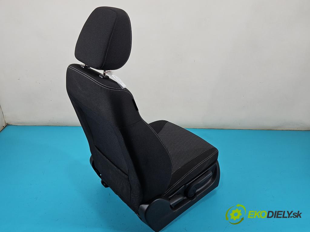 Suzuki Vitara II 2015- 1.6 16V 120 HP automatic 88 kW 1586 cm3 5- Sedačka pravý  (Sedačka, sedadlo)