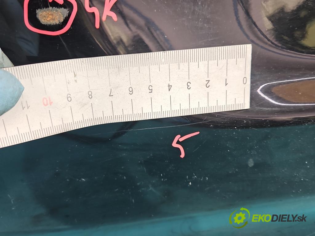 Toyota Land Cruiser J200 2007- 4.5 V8 D4D 286 hp automatic 210 kW 4461 cm3 5- zadní kufrové dveře  (Zadní kapoty)