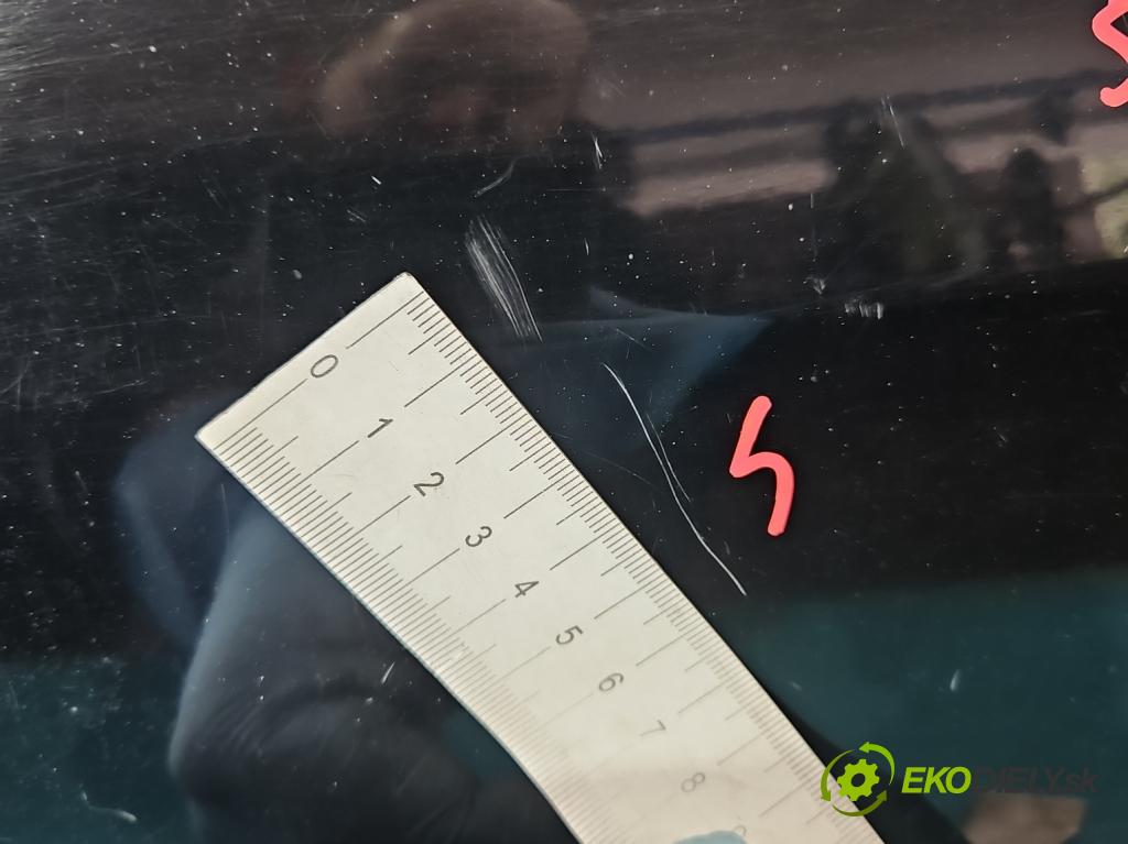 Toyota Land Cruiser J200 2007- 4.5 V8 D4D 286 hp automatic 210 kW 4461 cm3 5- zadní kufrové dveře  (Zadní kapoty)