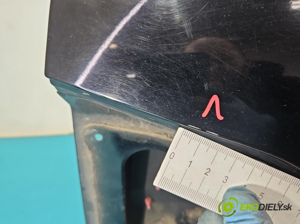 Toyota Land Cruiser J200 2007- 4.5 V8 D4D 286 hp automatic 210 kW 4461 cm3 5- zadní kufrové dveře  (Zadní kapoty)