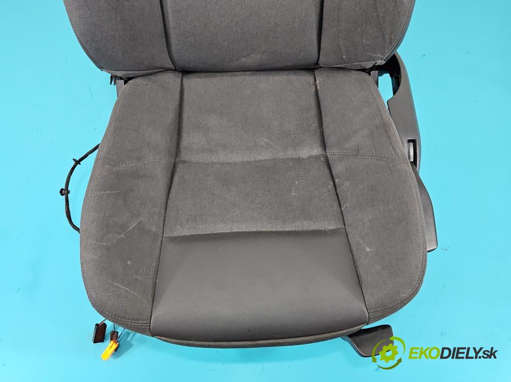 Volvo V50 2.4 20V 170 HP manual 125 kW 2435 cm3 5- Sedačka ľavý  (Sedačka, sedadlo)