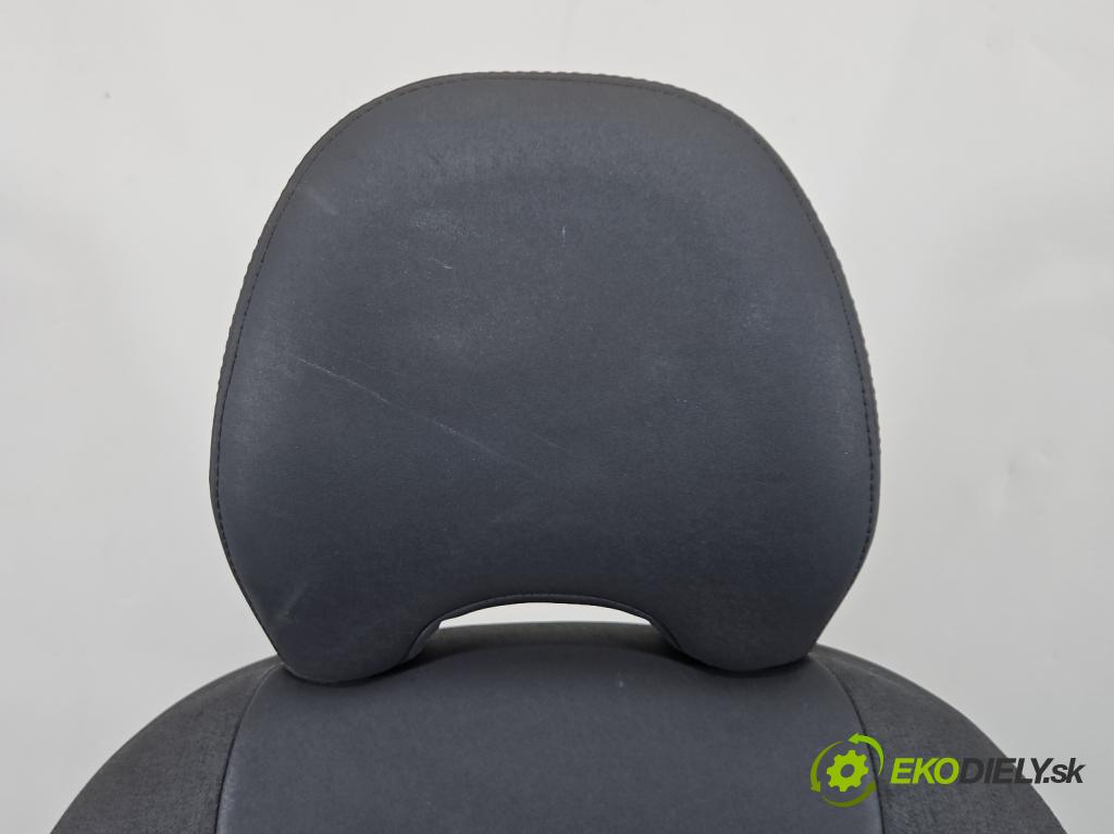 Volvo V50 2.4 20V 170 HP manual 125 kW 2435 cm3 5- Sedačka ľavý  (Sedačka, sedadlo)