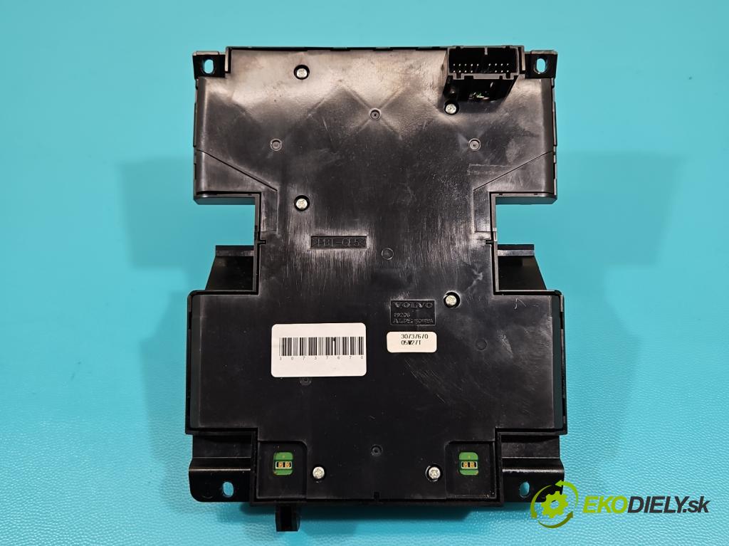 Volvo V50 2.4 20V 170 HP manual 125 kW 2435 cm3 5- panel kúrenia 30737670