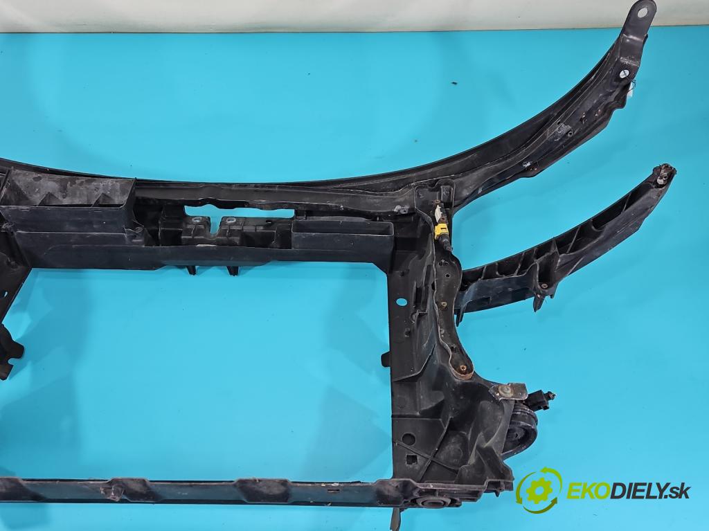 Audi A3 8P 2003-2012 2.0 FSI 150 hp manual 110 kW 1984 cm3 3- stěna přední  (Výztuhy přední)