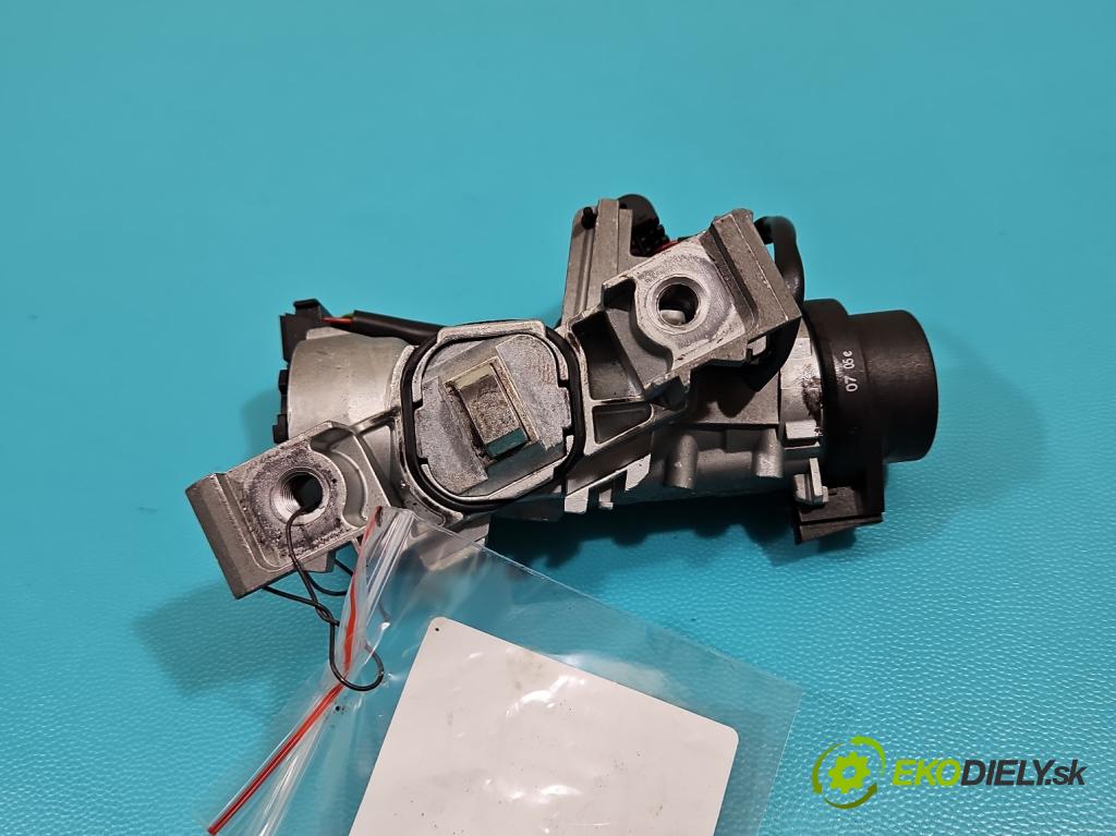 Audi A3 8P 2003-2012 2.0 FSI 150 HP manual 110 kW 1984 cm3 3- Spínačka 1K0905851B (Spínacie skrinky a kľúče)