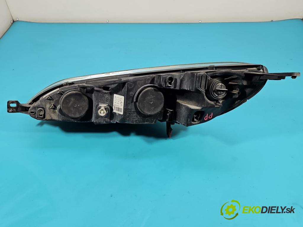 Peugeot 407 1.6 hdi 109 HP manual 80 kW 1560 cm3 4- Reflektor: pravý 9660235980 (Svetlo predné pravé)