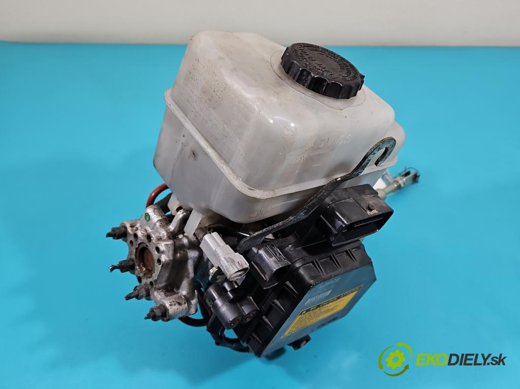 Toyota Land Cruiser J200 2007- 4.5 V8 D4D 286 HP automatic 210 kW 4461 cm3 5- čerpadlo brzda: 89541-60130 (Posilňovač bŕzd)