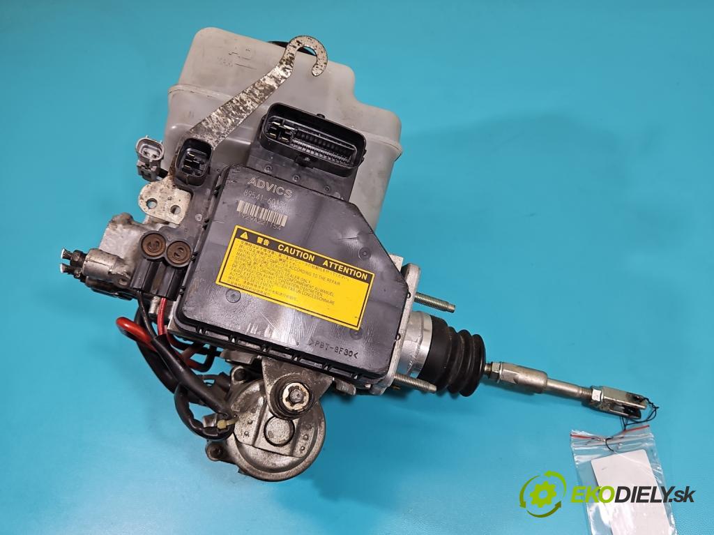 Toyota Land Cruiser J200 2007- 4.5 V8 D4D 286 HP automatic 210 kW 4461 cm3 5- čerpadlo brzda: 89541-60130 (Posilňovač bŕzd)