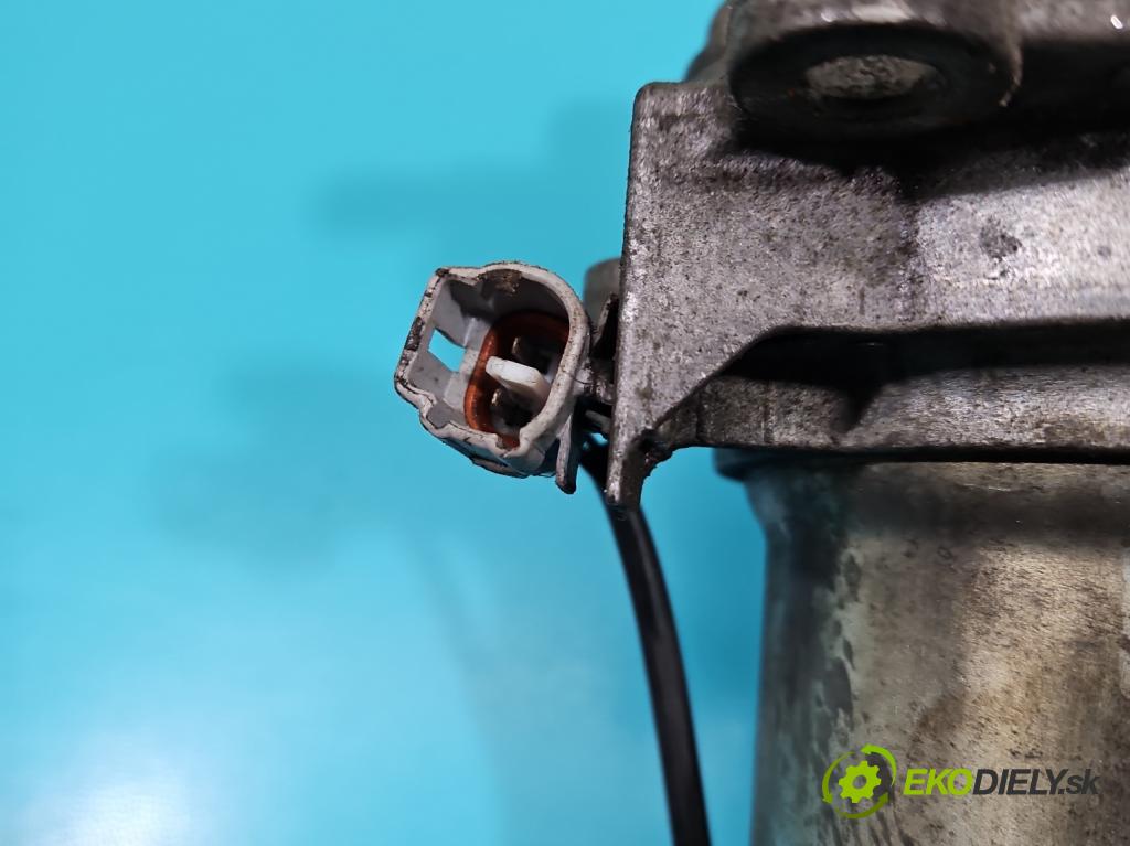 Toyota Land Cruiser J200 2007- 4.5 V8 D4D 286 HP automatic 210 kW 4461 cm3 5- obal filtra palivo 23300-51042