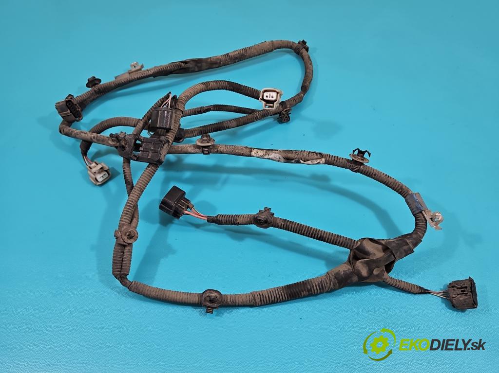 Toyota Land Cruiser J200 2007- 4.5 V8 D4D 286 hp automatic 210 kW 4461 cm3 5- Balíček: nárazníku zadní 82165-60270G-1