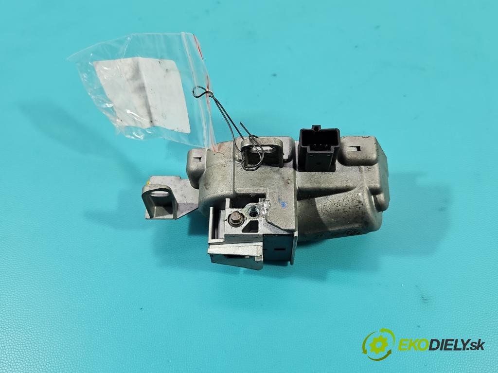 Volvo V50 2.4 20V 170 HP manual 125 kW 2435 cm3 5- Blokáda: řízení: 30680132 (Ostatné)