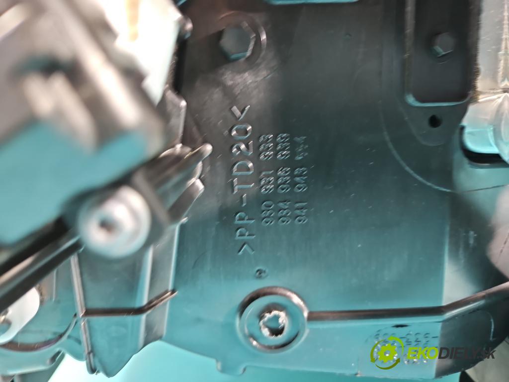 Suzuki Vitara II 2015- 1.6 16V 120 hp automatic 88 kW 1586 cm3 5- radiátor 74100-54PJ1 (Radiátory topení)