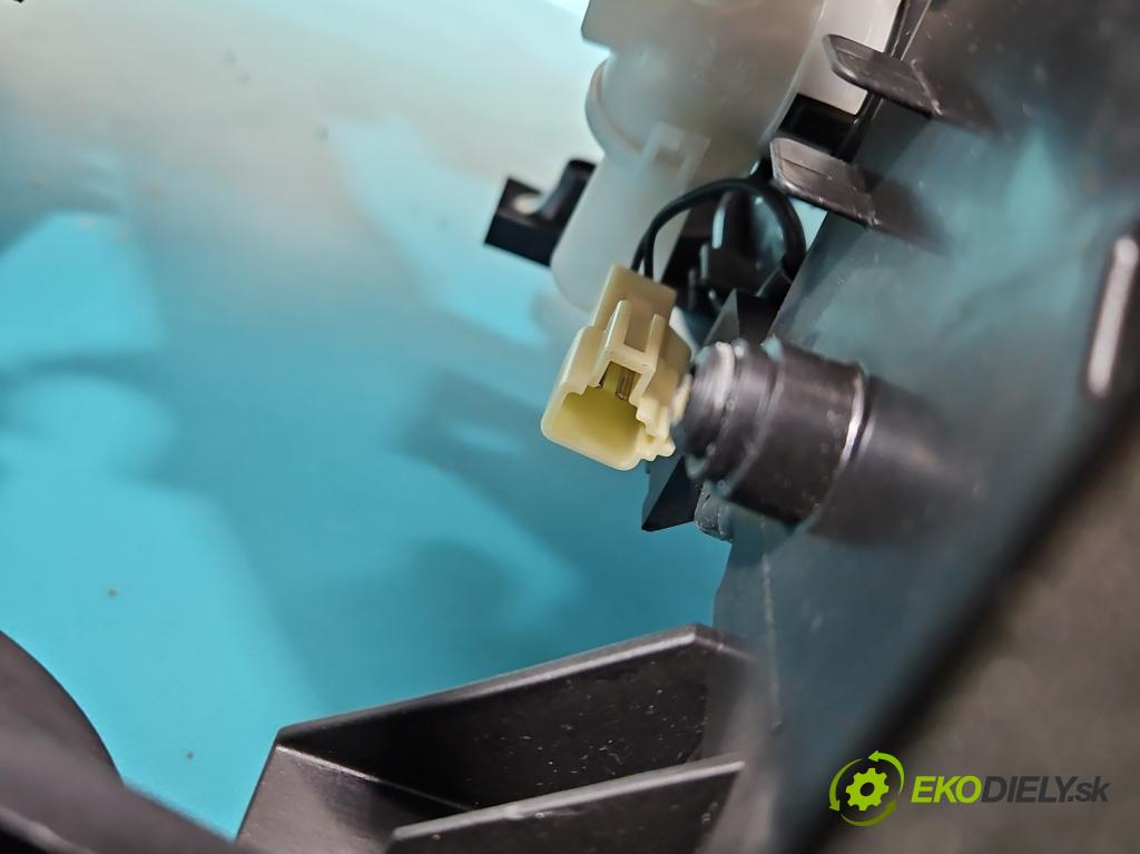 Suzuki Vitara II 2015- 1.6 16V 120 hp automatic 88 kW 1586 cm3 5- radiátor 74100-54PJ1 (Radiátory topení)