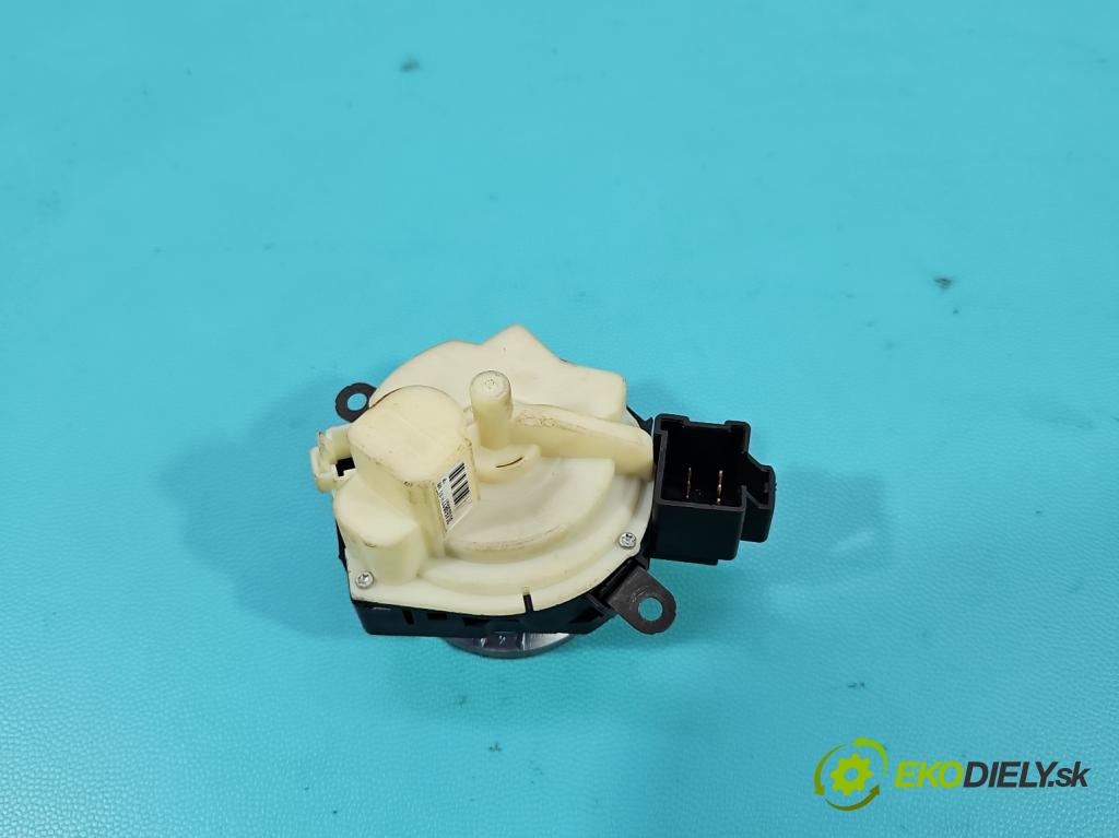 Volvo V50 2.4 20V 170 HP manual 125 kW 2435 cm3 5- Spínačka 30659837 (Spínacie skrinky a kľúče)