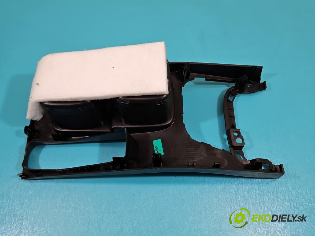 Suzuki Vitara II 2015- 1.6 16V 120 HP automatic 88 kW 1586 cm3 5- Rukojeť: na nápoje: 75861-54P0 (Úchyt, držiak na nápoje)