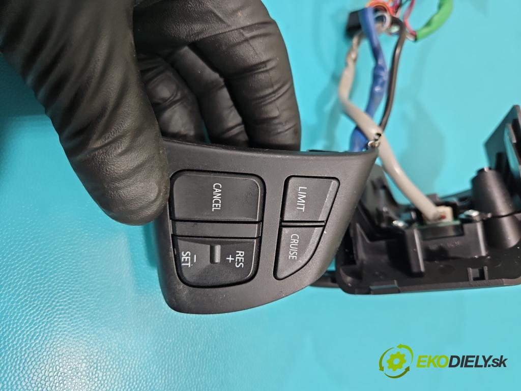 Suzuki Vitara II 2015- 1.6 16V 120 HP automatic 88 kW 1586 cm3 5- prepínač multifunkční: řízení: 935-2C83 (Prepínacie páčky pod volantom)